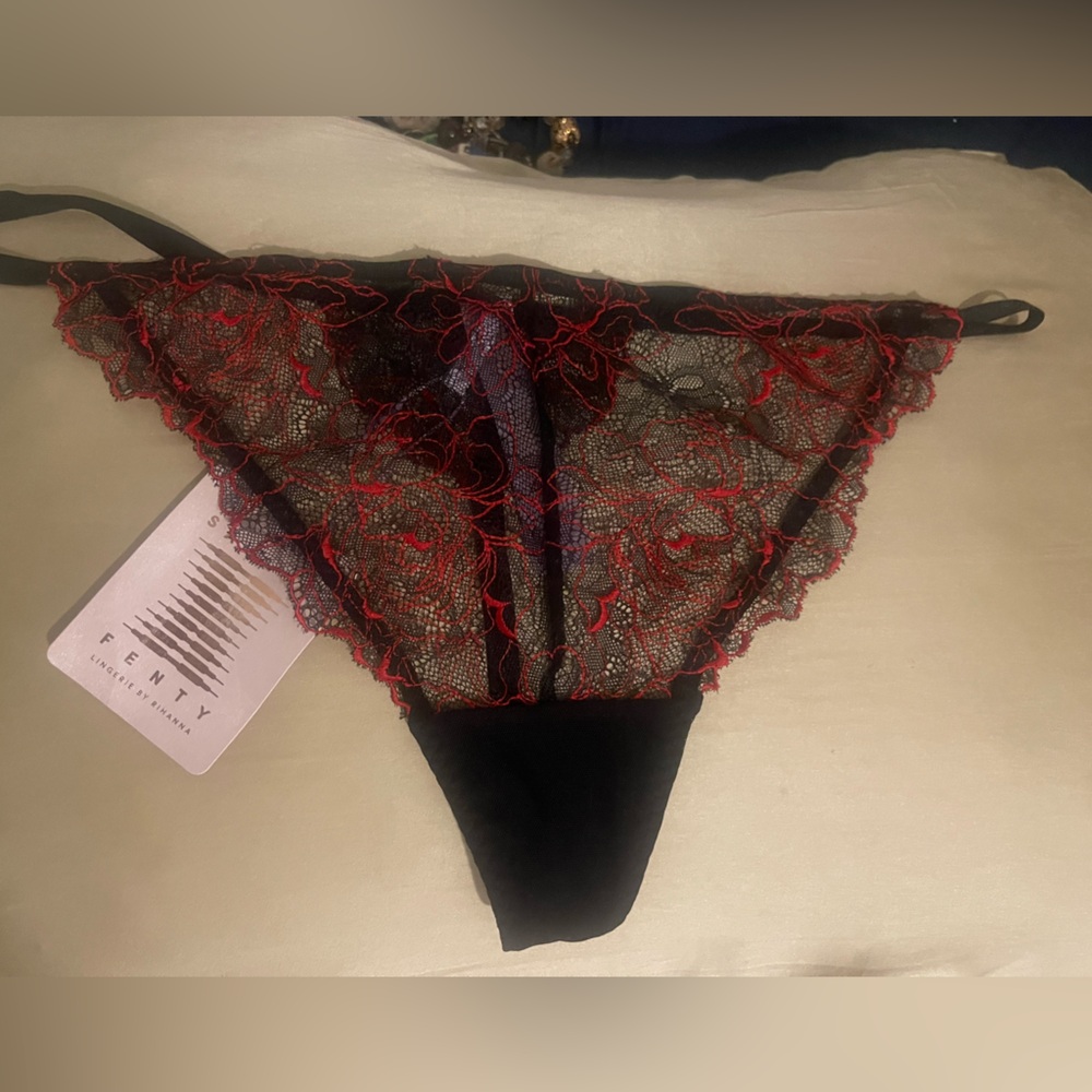 Savage X Fenty G-String - Picture 2 of 4